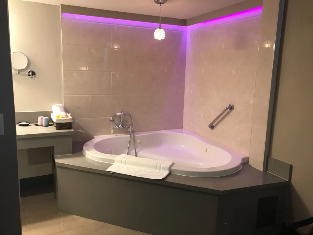 GreenTree Inn & Suites Los Angeles - Alhambra - Pasadena
