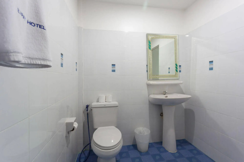 The Expat Hotel Patong