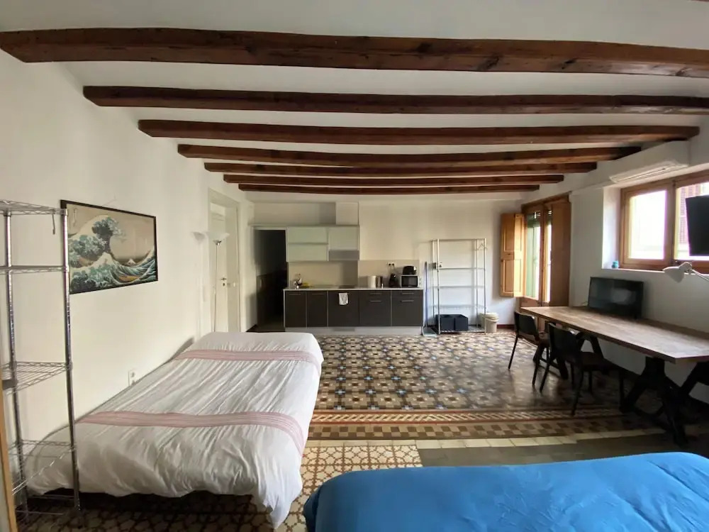 Lovely 2-bed Apartment in Barcelonas Best Location