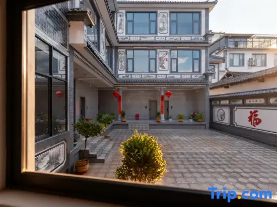 Ruining Snow Mountain View Homestay (Lijiang Sanyi Airport)
