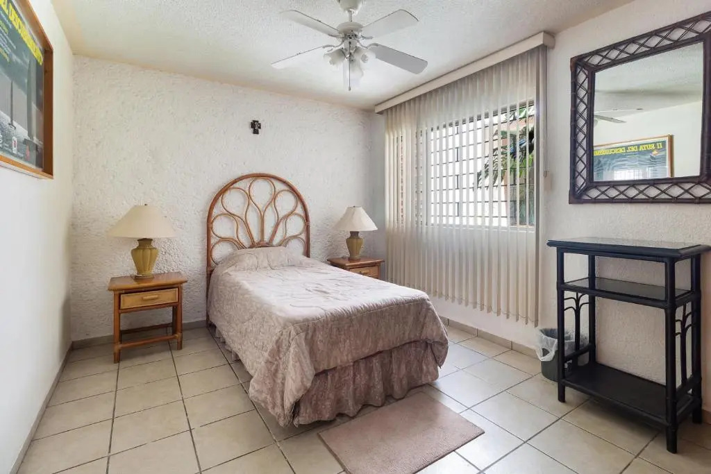 Suite Ubicadísima Zona Residencial Los Arcos 3 Recámaras 102 Cortijo