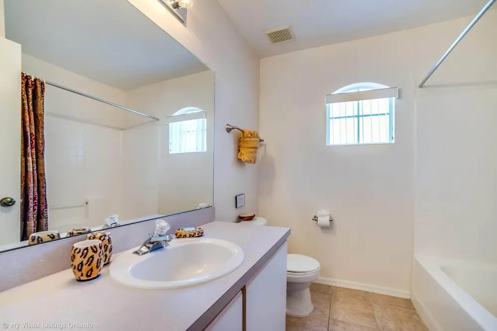 Lovely Lake Front Pool Home With CDC Cleaning Standards, Game Room #5hl252