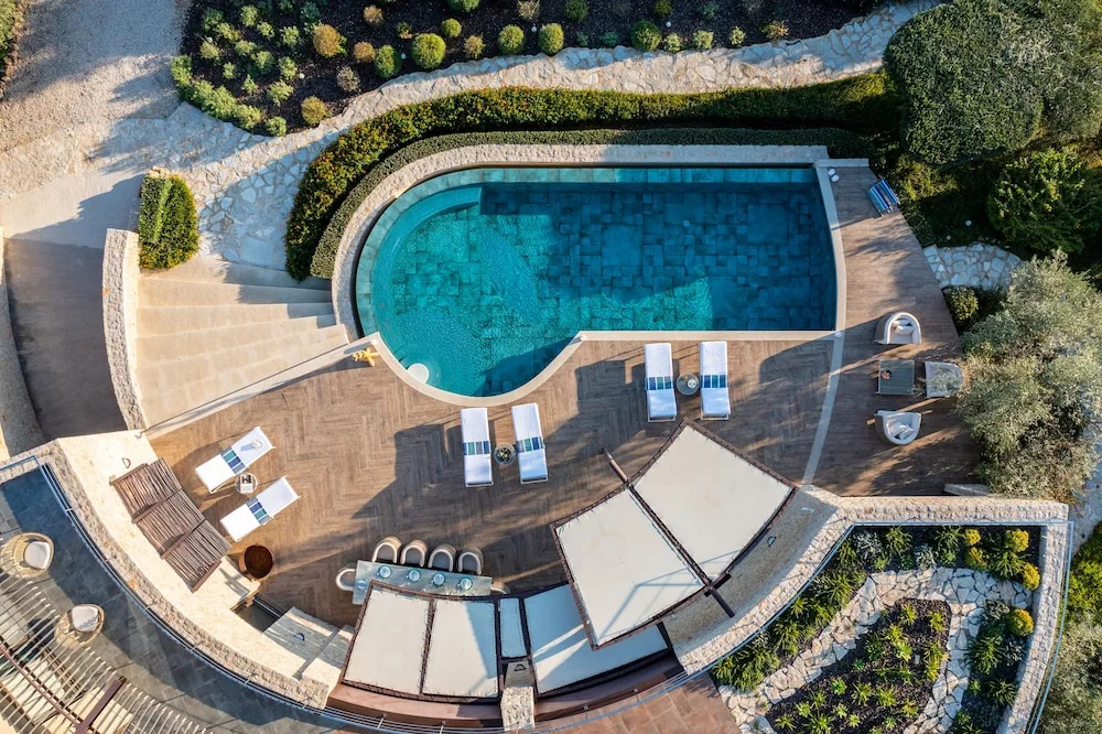 The Olive Retreat Villa pool treehouse sleeps 10