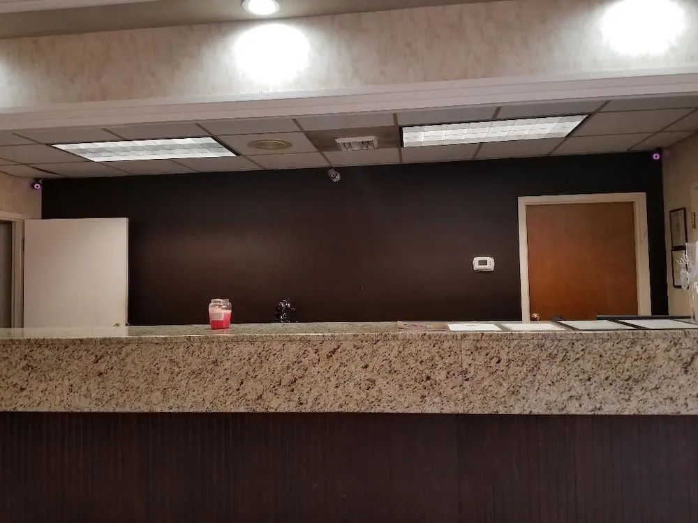 Executive Inn & Suites