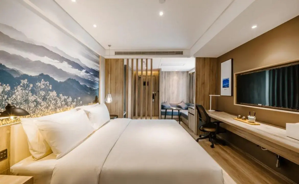 Atour Hotel Changsha Lugu Branch
