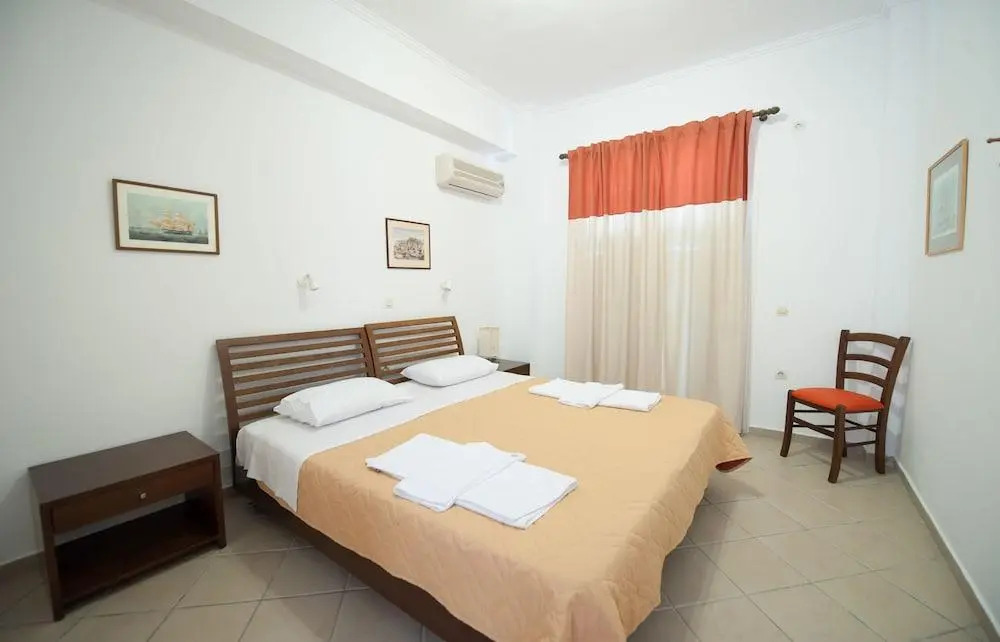 Zarkadis Beach Apartments