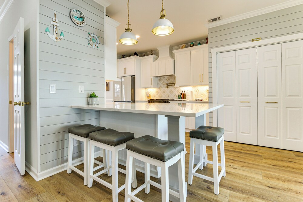 1 Mi to River! Relaxing Family Home in Bluffton