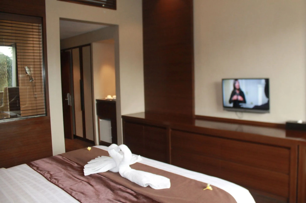 Grand Arjuna Hotel