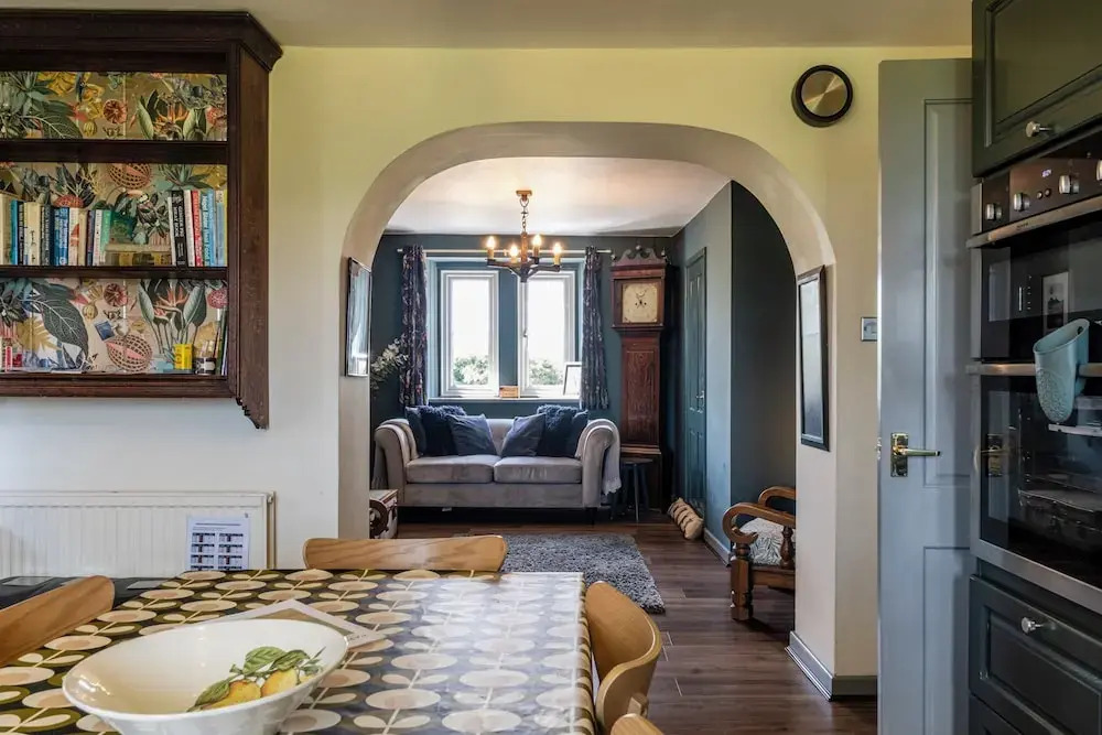 Gorgeous Rural 4BD Farm With Hot Tub
