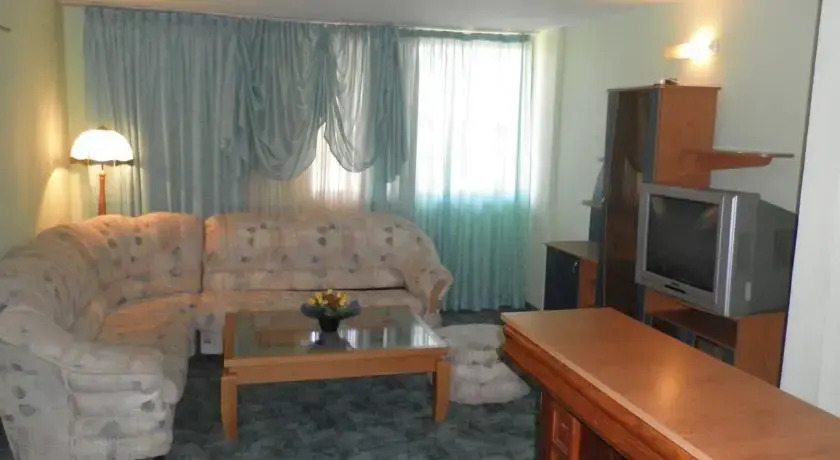 Bor Hotel