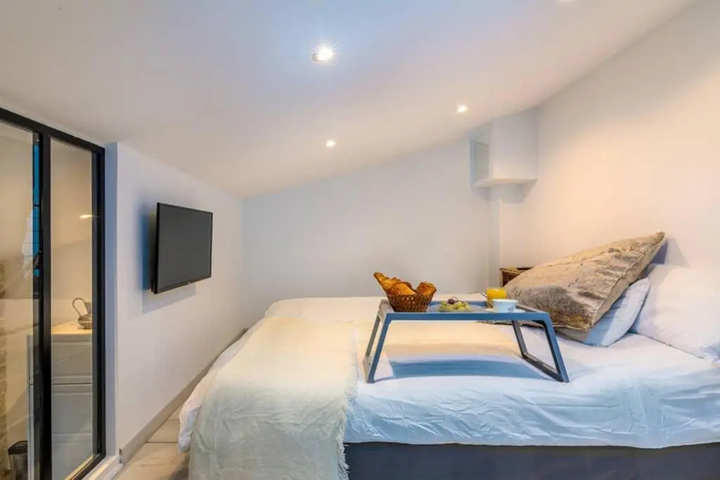 PENTHOUSE Loft 5MIN PALAIS DES FESTIVALS AND BEACH terrace view on castle