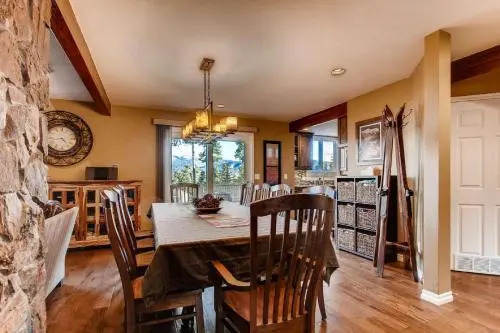 Fox Run 5 Br home by RedAwning