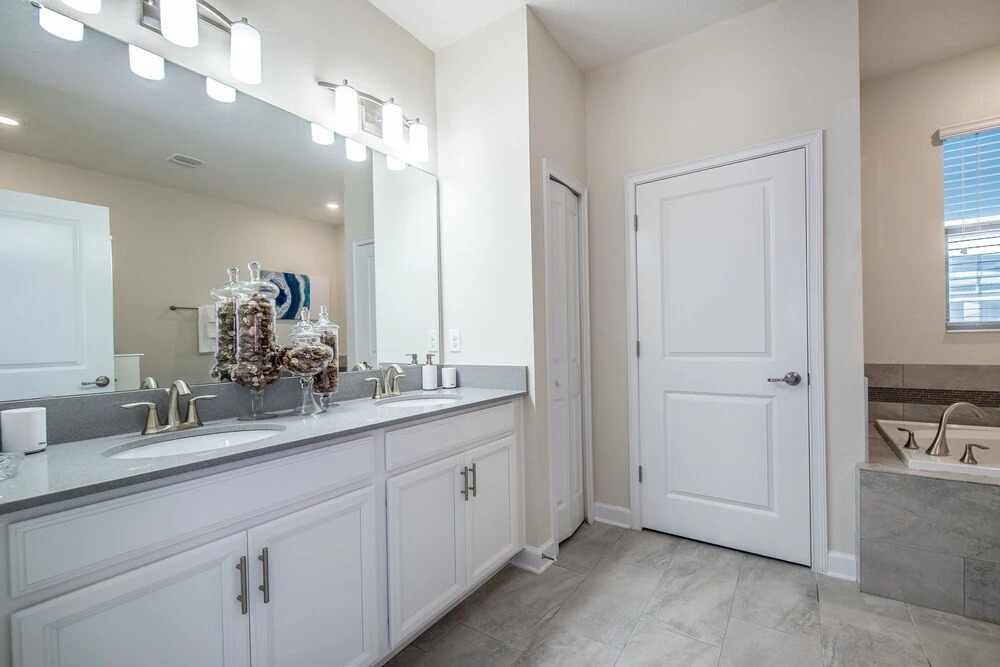 1671 Moonvalley Drive