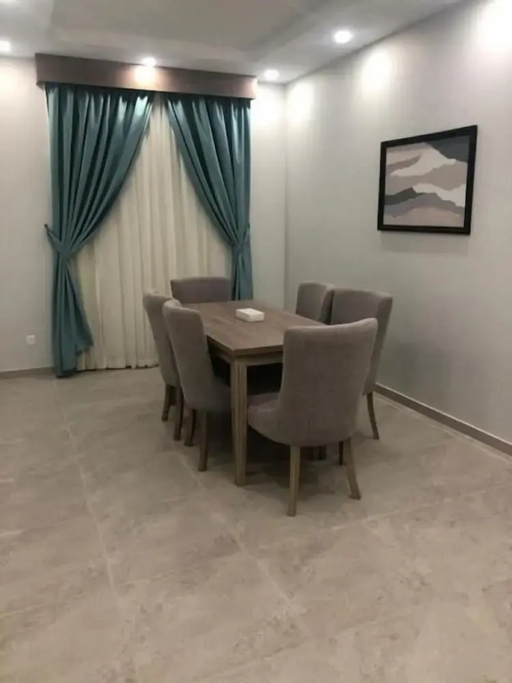 Demure -Razin Serviced Apartments