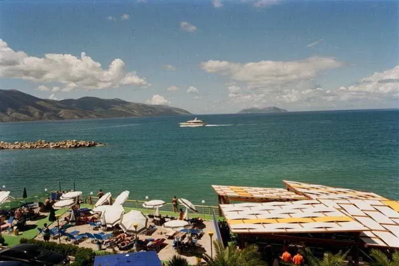 Paradise Beach Hotel