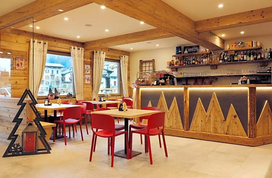 Alpen Chalet - Charme Mountain Hotel