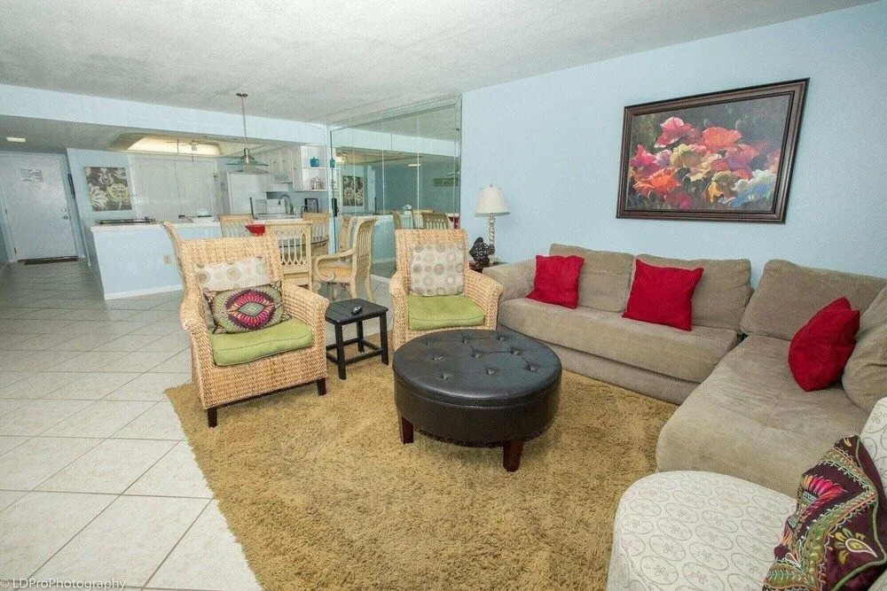 Shoreline Towers 2073 - 2 Br Condo