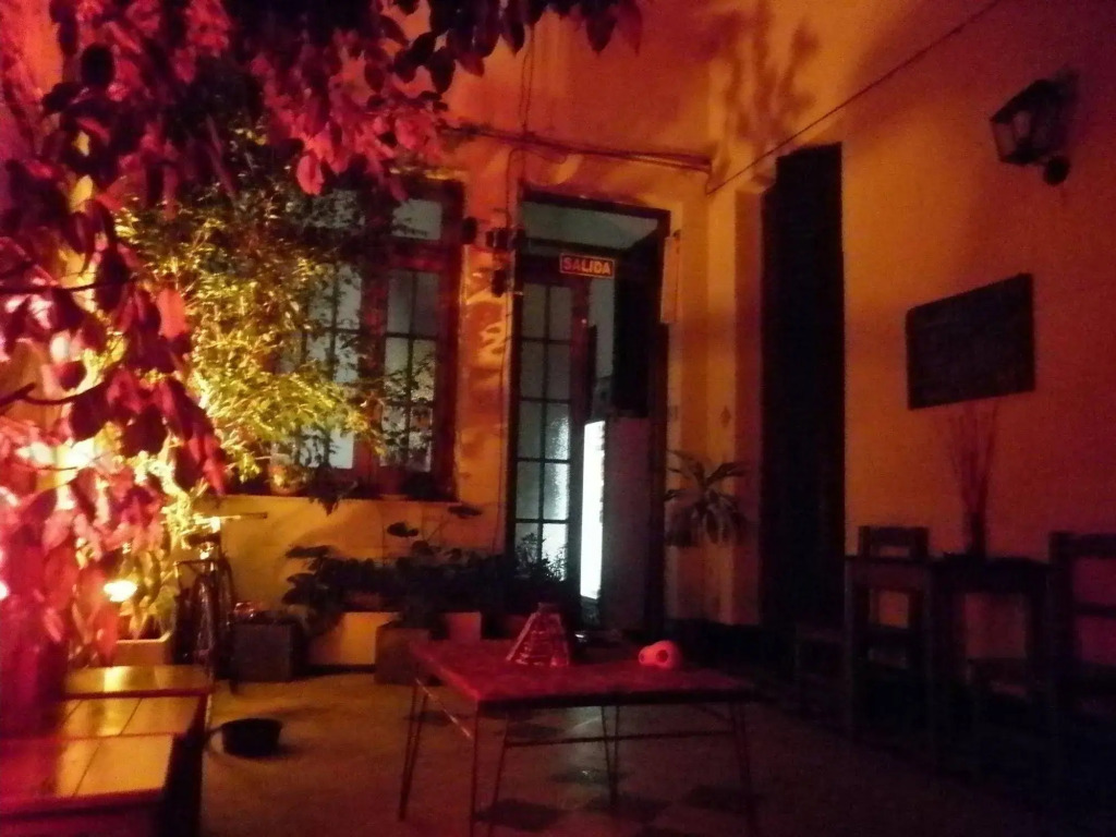Vi Luz y Entre Hostel