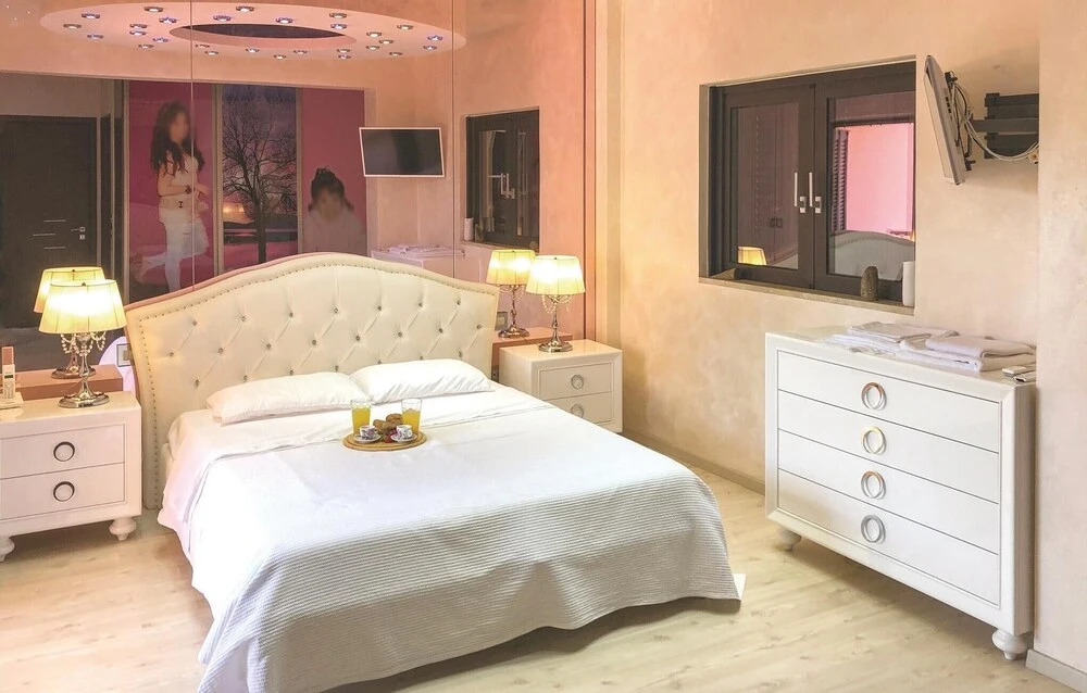 Nice Home in Petalou, Korinthias With Wifi and 4 Bedrooms