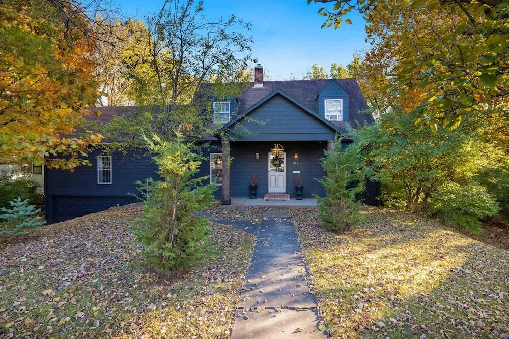 Holly House - Half Mile from Greenway Trail - Near U of A
