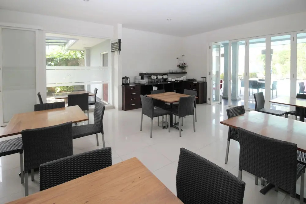 Airy Candisari Sisingamangaraja 4 Semarang