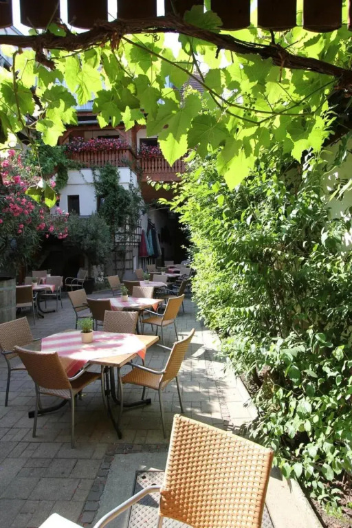 Weinhotel / Gasthaus zur Sonne
