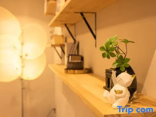 Shanghai Yijia Boutique Theme Apartment National Convention and Exhibition Center Hongqiao Shop