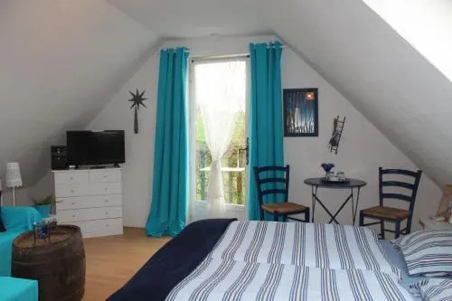 Le Petit Hameau