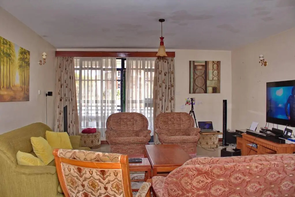 Entire 4Bedroom Kileleshwa Apartment-Cosy & Serene