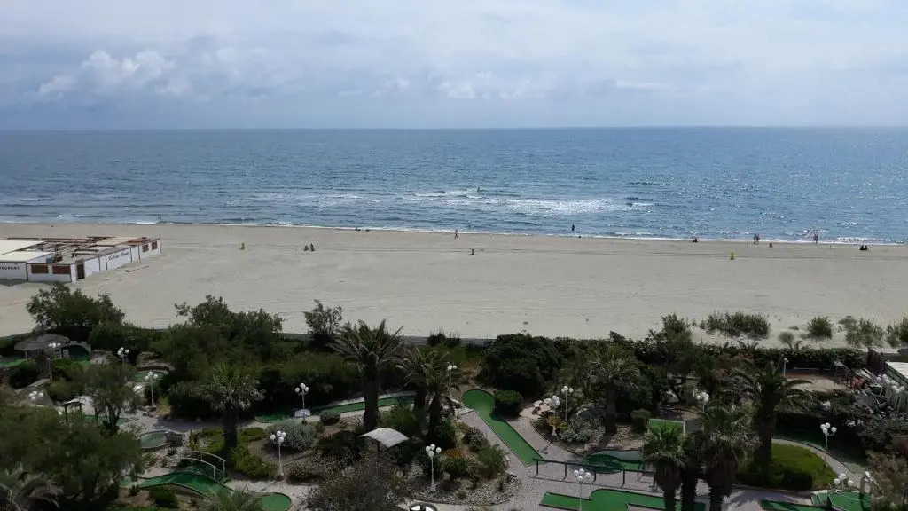 Studio vue sur la mer au 6ème et dernier étage
