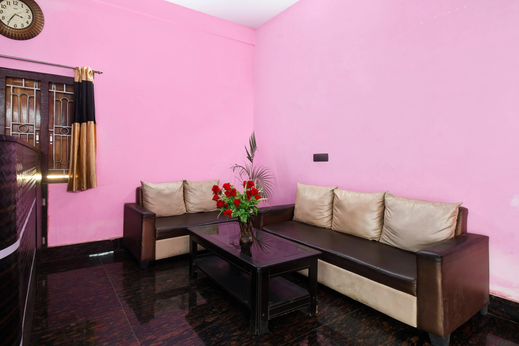 OYO 86280 Kirti Inn