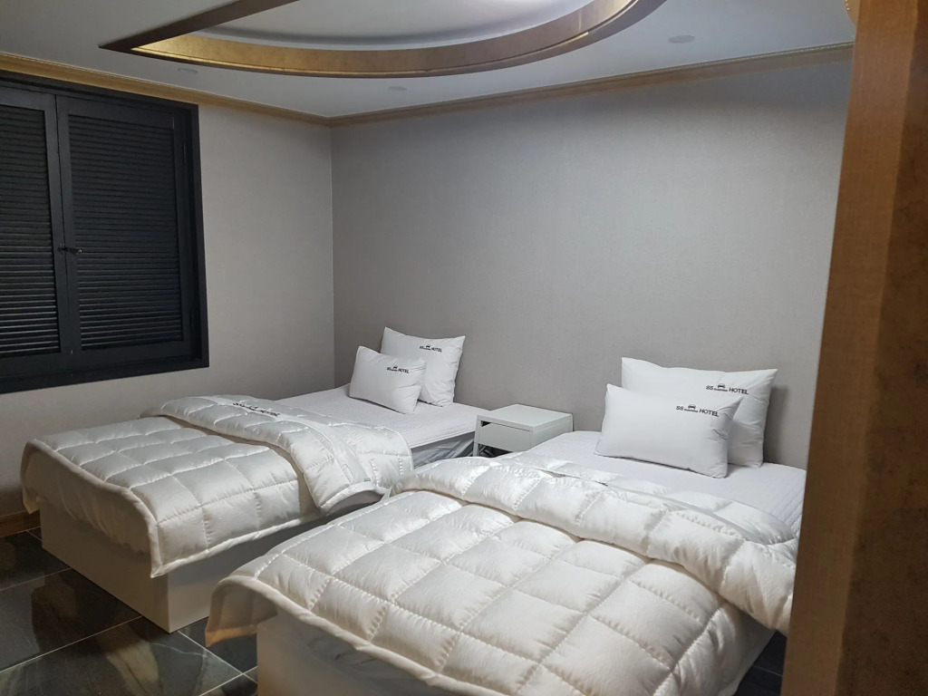 Business Hotel