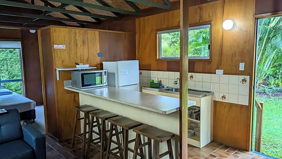 Capri Cabins
