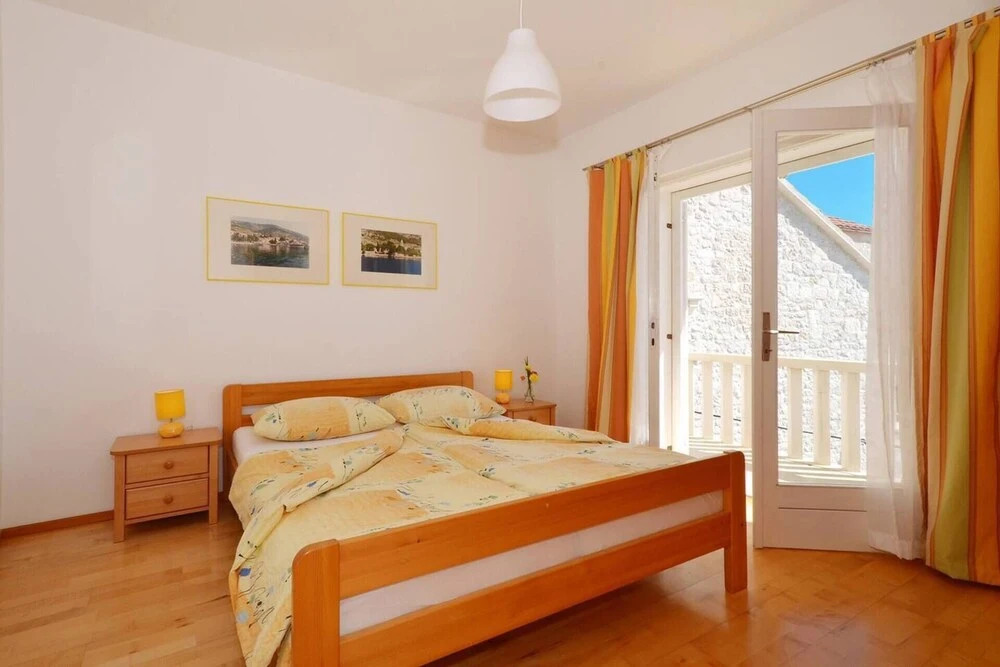 Stunning Apartment in Bol