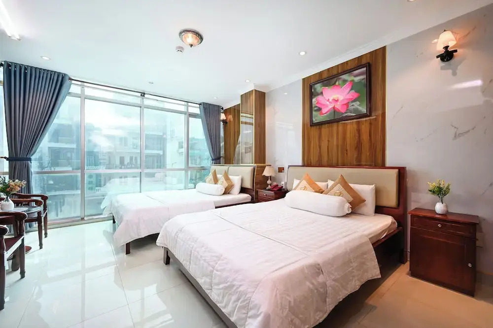 Ly Ly Hotel