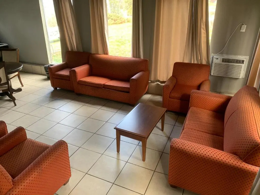 Mountain Trail Lodge and Vacation Rentals