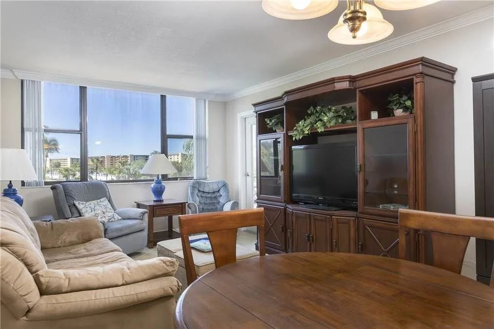 Harbor Towers 4th Fl Modern 3BR with Den
