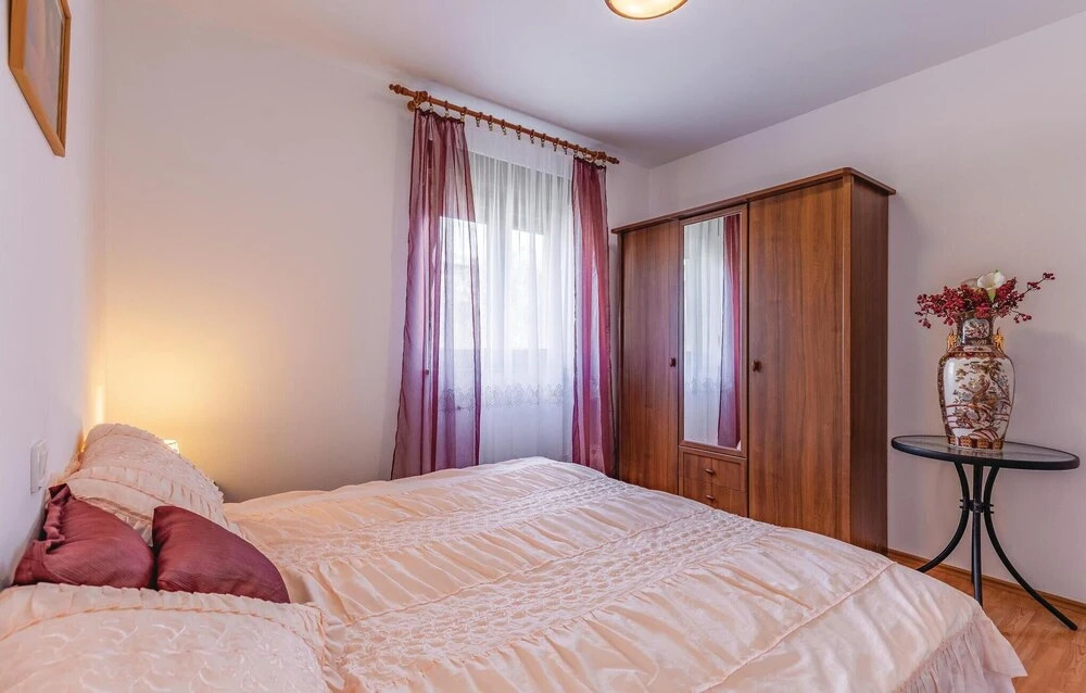 Stunning Apartment in Pula With Wifi and 2 Bedrooms