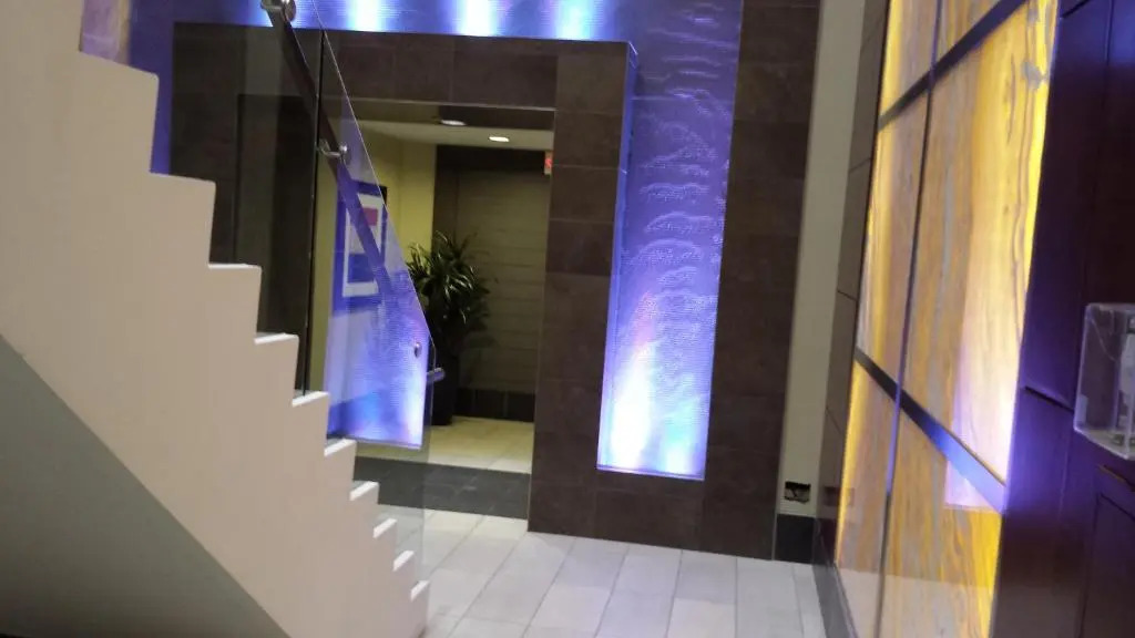 2 Bedroom 1 Bathroom Prime Location in Mississauga