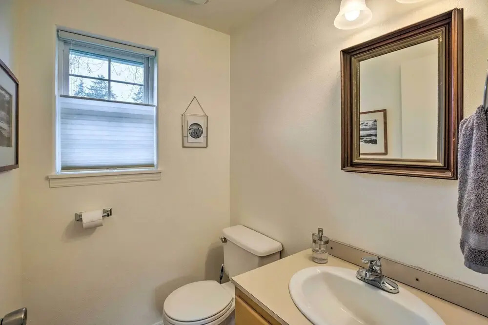 Charming Rockaway Beach House, Walk to Ocean