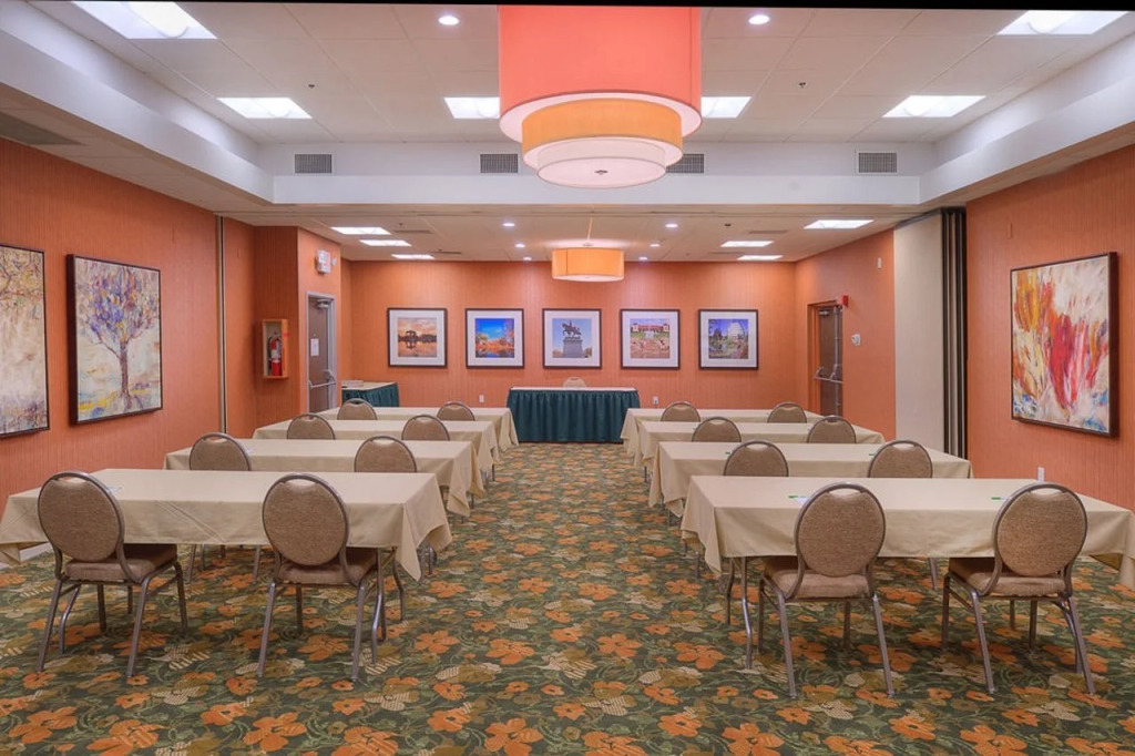 Drury Inn & Suites St. Louis Forest Park