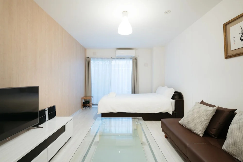 Shiki Residence Shijo Karasuma 1C
