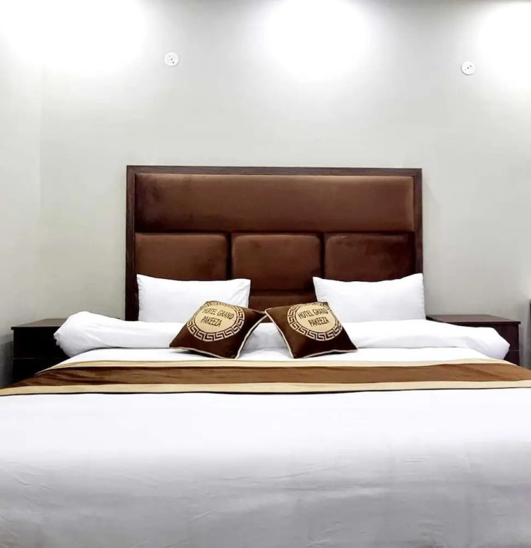 Hotel Grand Pakeeza