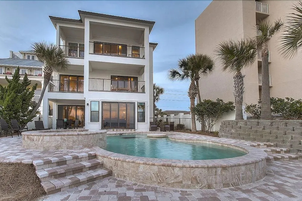 Not the Norm 11 Bedroom Holiday Home by Five Star Properties