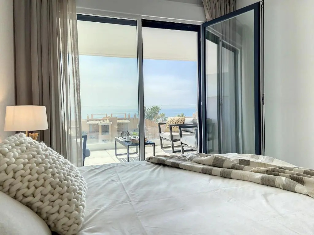 Via Celere 2330 Sea View Apartment