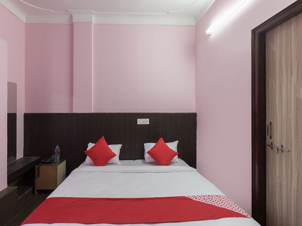 OYO 23056 Hotel Utsav