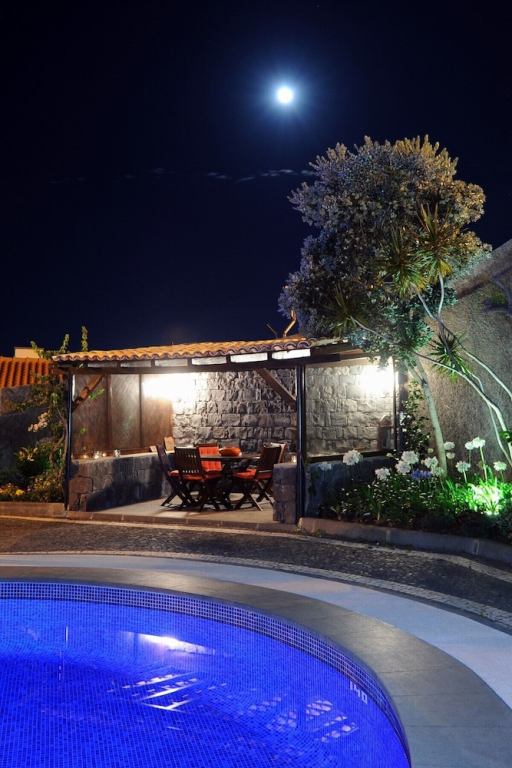 Vila do Vale by MHM