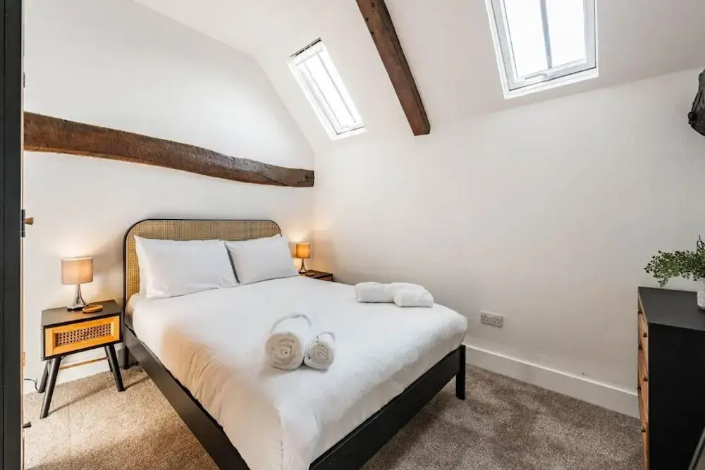 Host Stay Fender Cottage