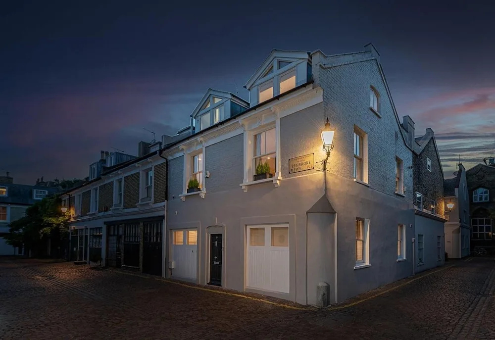 Classy 5BR Roof Terraced Fully AC Kensington House