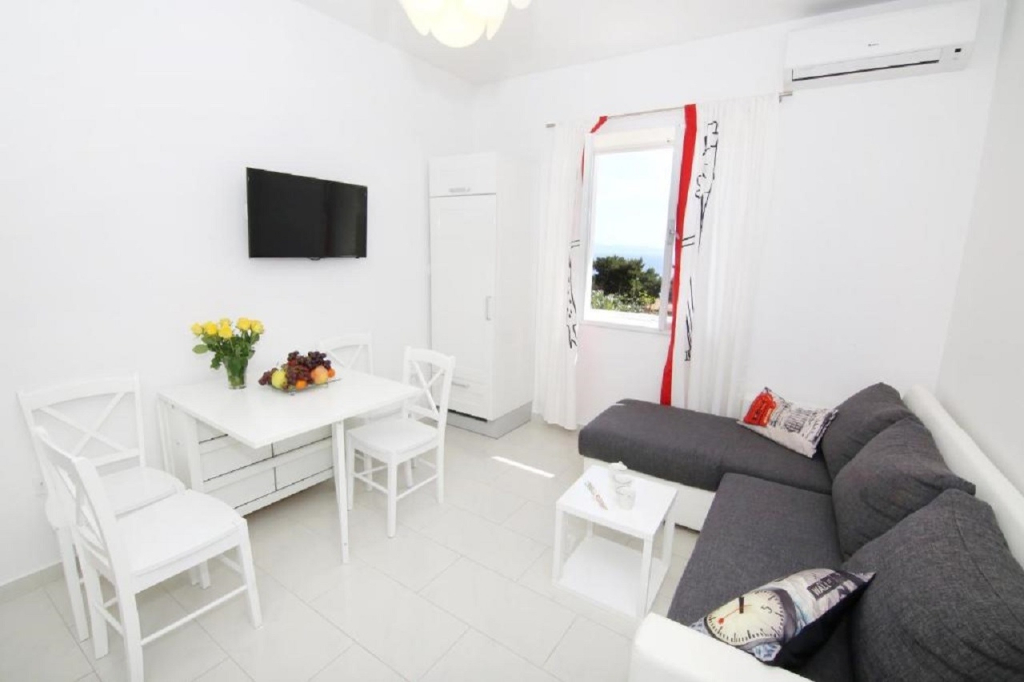 Apartment Anamarija - garden terrace : A1 Split, Riviera Split